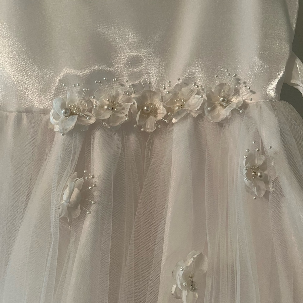 Girl’s flower girl/junior bride/first communion dress